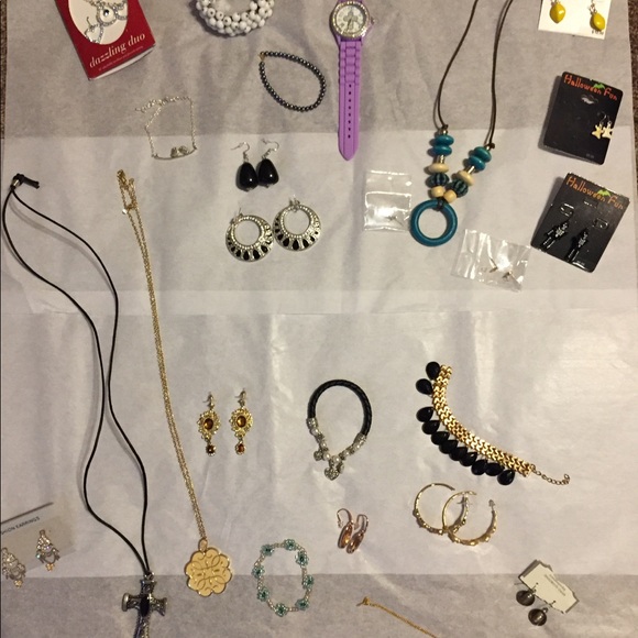 Jewelry - Jewelry Lot